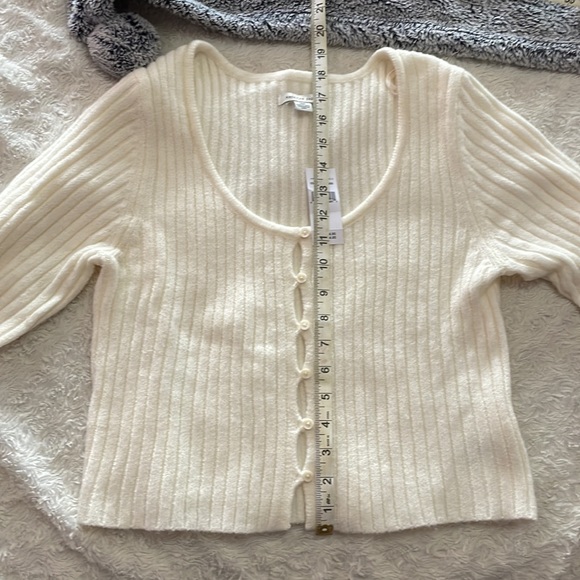 Button up cream sweater - Picture 2 of 4